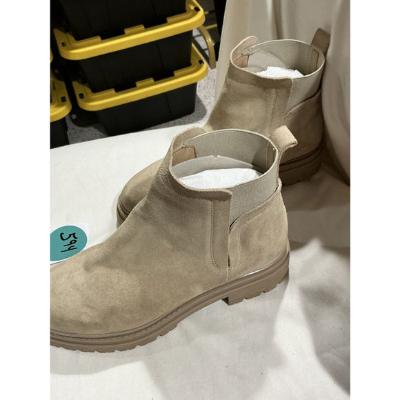 Woman’s Steve Madden Moira Suede Ankle Bootie Sand Color Size 8 - Picture 3 of 7